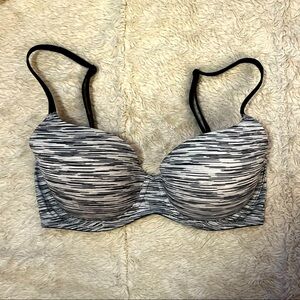 PINK Victoria’s Secret Lightly Lined Bra 32D